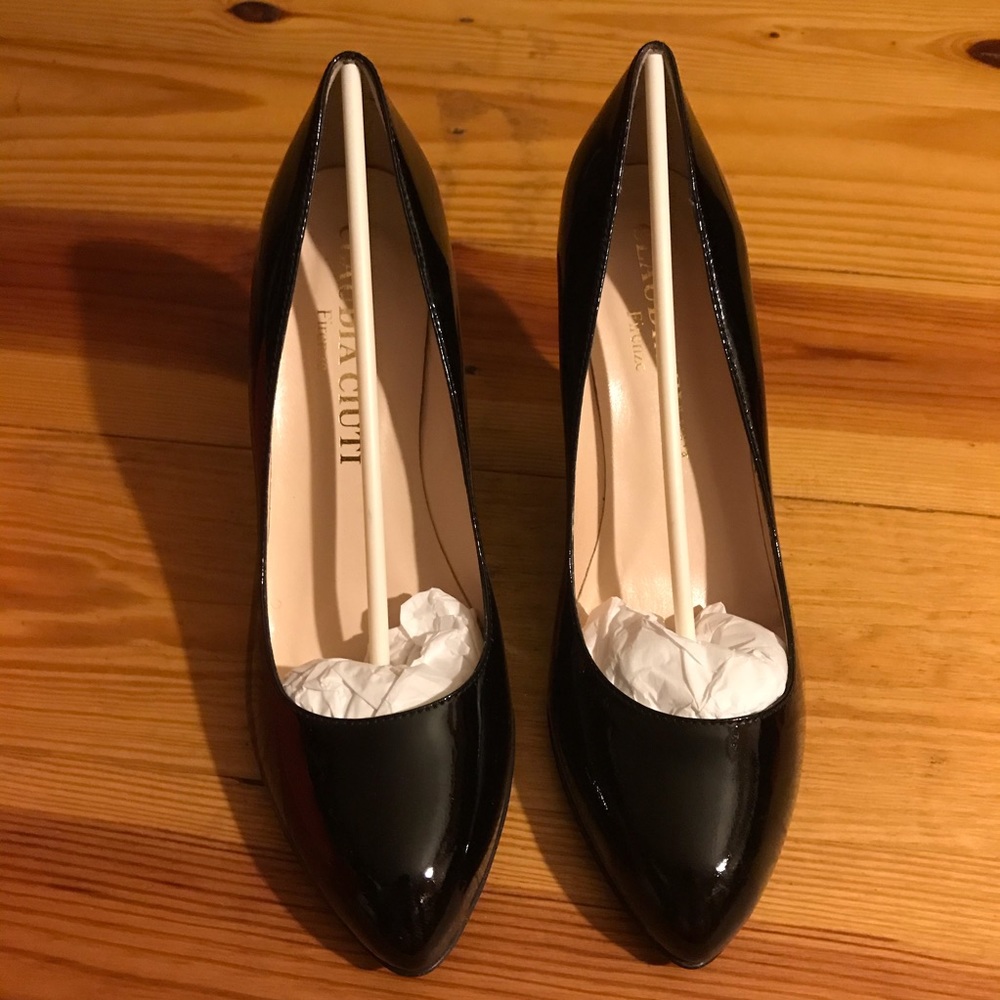 Claudia Ciuti Black Patent Leather Pumps, NWB, 7.5 - Picture 3 of 14